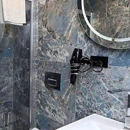 Sareban Hotel 5*